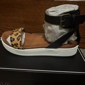 BRAND NEW MIA Brown and Black Sandals with Leopard Print​